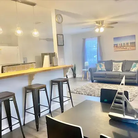Villa Near Venice Beach, Sleeps 6, Walk To River